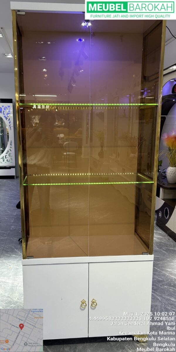 Lemari Kristal “Lampu LED” (6819)